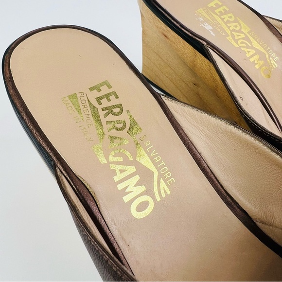 Salvatore Ferragamo Metallic Brown Wood Wedge Heel Vintage Sandals - Picture 6 of 9